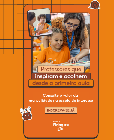 professora e aluna interagindo